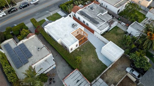 2115 S Redondo, Los Angeles, CA 90016