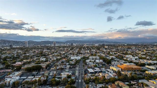 2115 S Redondo, Los Angeles, CA 90016