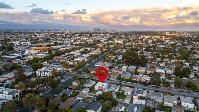 2115 S Redondo, Los Angeles, CA 90016