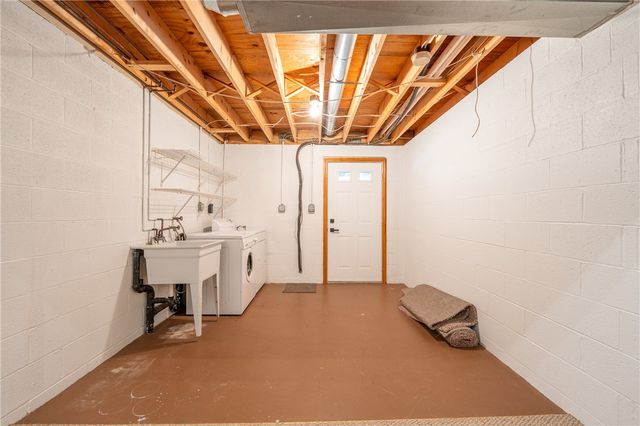 108 Unity Sq, Unity Twp, PA 15601