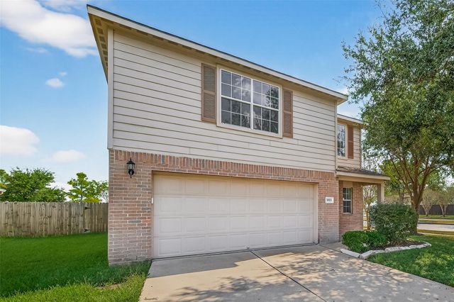 7023 Rosebud Hollow Lane, Richmond, TX 77469