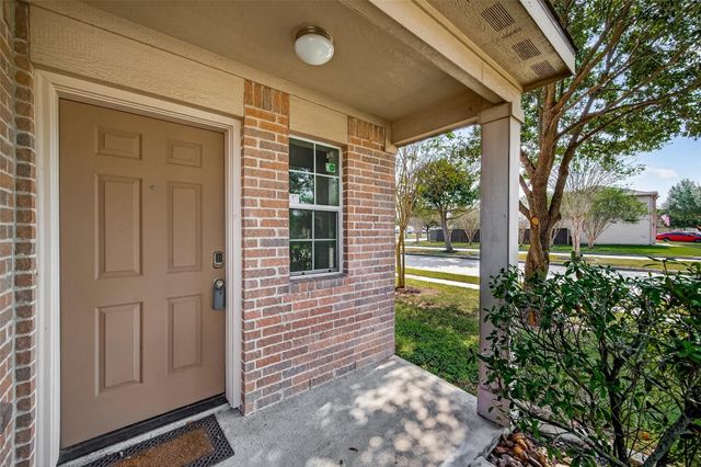 7023 Rosebud Hollow Lane, Richmond, TX 77469