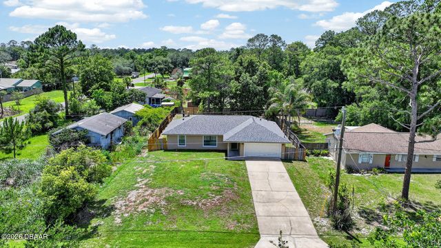 1520 3rd Avenue, Deland, FL 32724