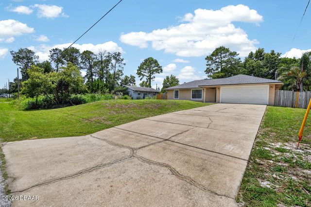 1520 3rd Avenue, Deland, FL 32724
