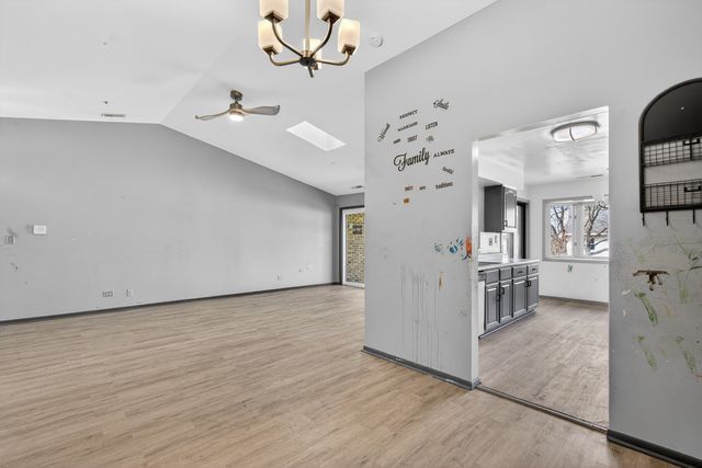 107 Walters Lane 2A, Itasca, IL 60143