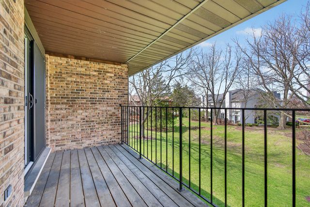 107 Walters Lane 2A, Itasca, IL 60143