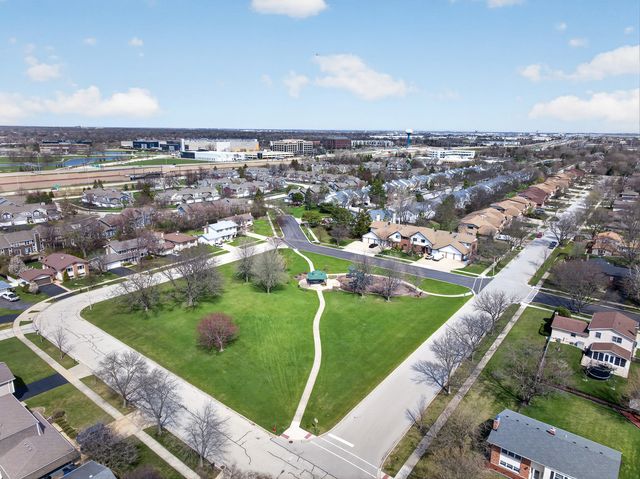 107 Walters Lane 2A, Itasca, IL 60143