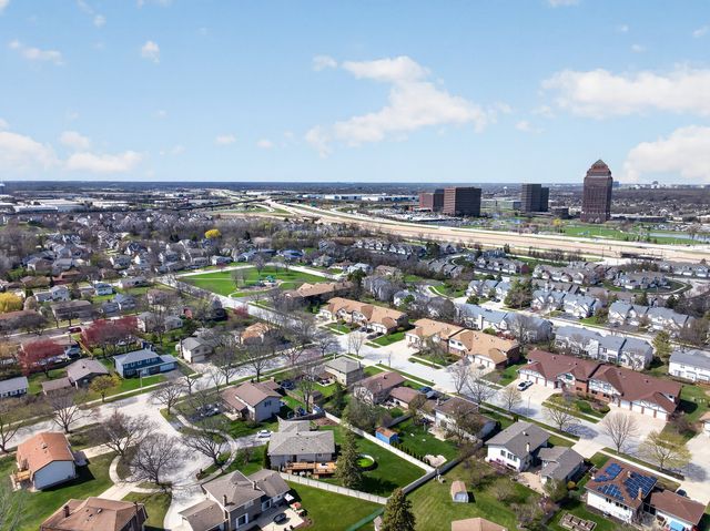 107 Walters Lane 2A, Itasca, IL 60143