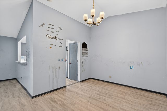 107 Walters Lane 2A, Itasca, IL 60143