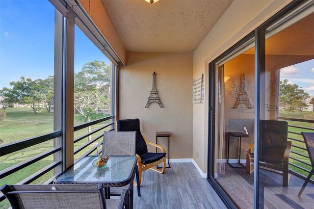 10467 Sunrise Lakes Blvd 210, Sunrise, FL 33322