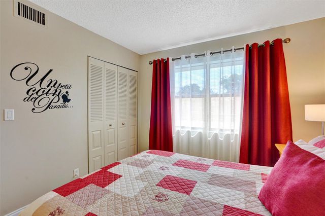 10467 Sunrise Lakes Blvd 210, Sunrise, FL 33322