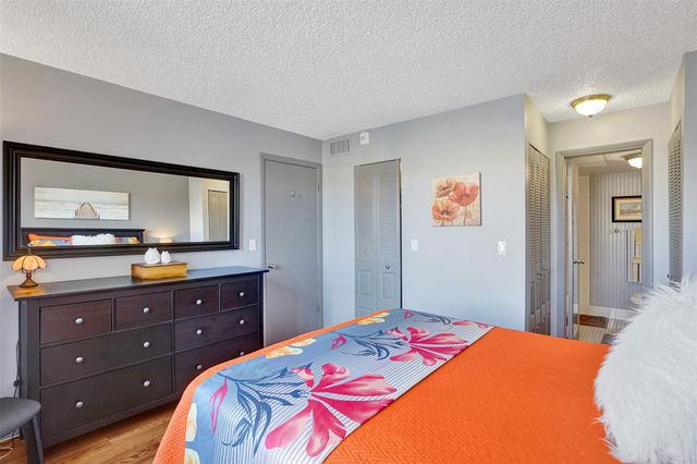 10467 Sunrise Lakes Blvd 210, Sunrise, FL 33322