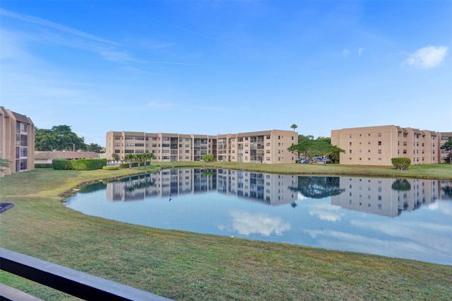 10467 Sunrise Lakes Blvd 210, Sunrise, FL 33322