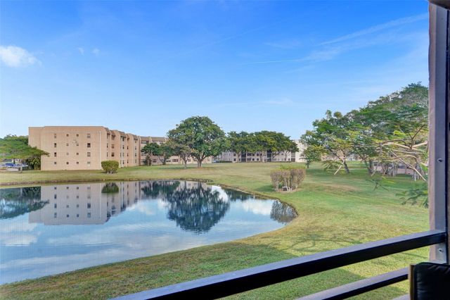 10467 Sunrise Lakes Blvd 210, Sunrise, FL 33322