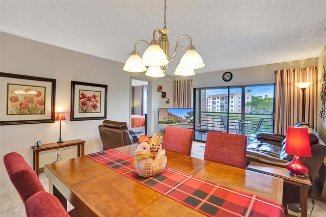 10467 Sunrise Lakes Blvd 210, Sunrise, FL 33322