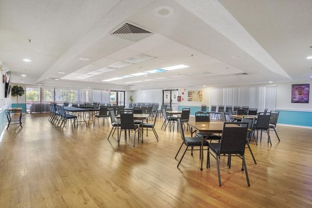 10467 Sunrise Lakes Blvd 210, Sunrise, FL 33322