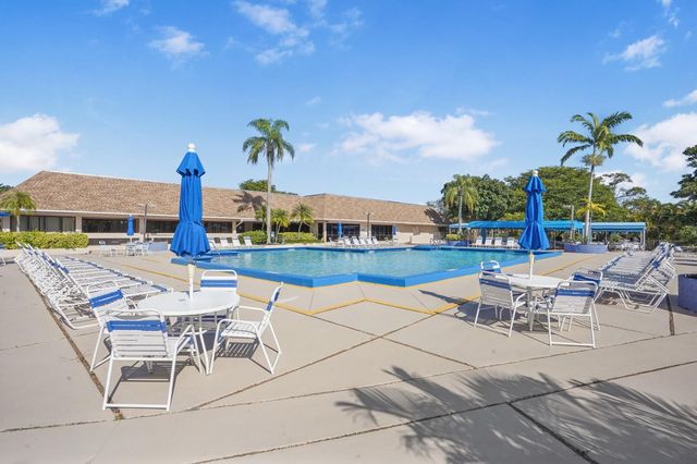 10467 Sunrise Lakes Blvd 210, Sunrise, FL 33322