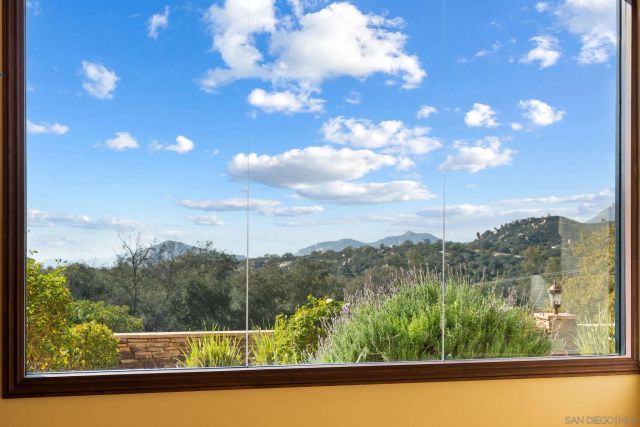 19491 Deerhorn Valley, Jamul, CA 91935