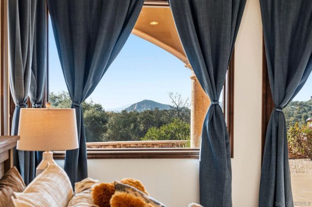 19491 Deerhorn Valley, Jamul, CA 91935