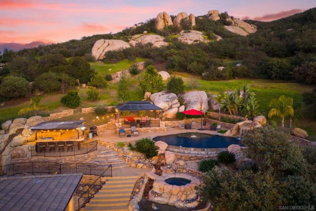 19491 Deerhorn Valley, Jamul, CA 91935