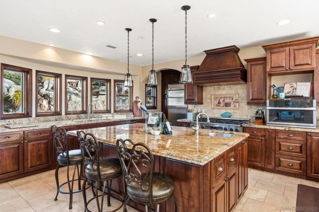 19491 Deerhorn Valley, Jamul, CA 91935