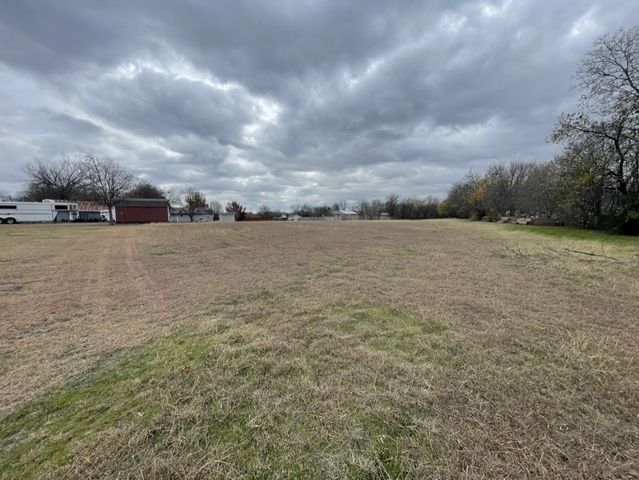 198 Bishop Street, Alvarado, TX 76009