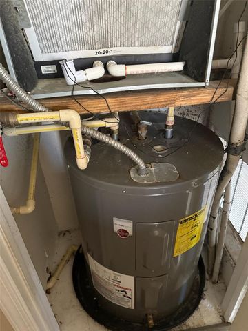 17962 VILLA CREEK DRIVE 17962, Tampa, FL 33647