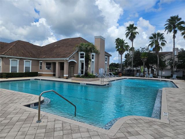 17962 VILLA CREEK DRIVE 17962, Tampa, FL 33647