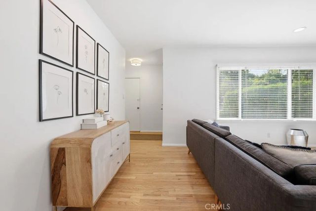 4958 Canoga Avenue, Woodland Hills, CA 91364