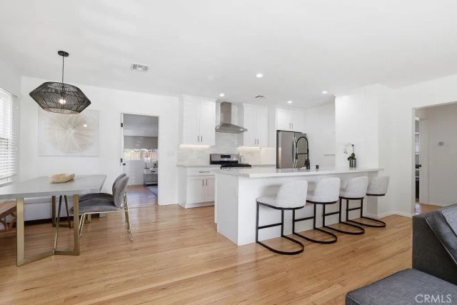 4958 Canoga Avenue, Woodland Hills, CA 91364