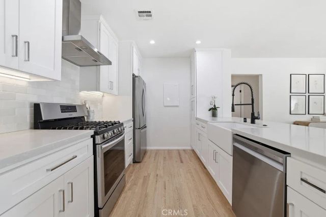 4958 Canoga Avenue, Woodland Hills, CA 91364