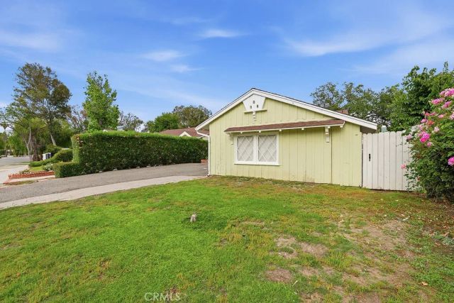 4958 Canoga Avenue, Woodland Hills, CA 91364