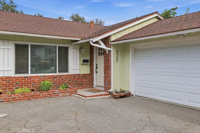 4958 Canoga Avenue, Woodland Hills, CA 91364