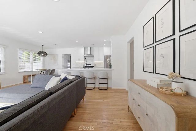 4958 Canoga Avenue, Woodland Hills, CA 91364