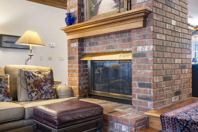 4671 E Beaux Creek Lane, Springfield, MO 65809