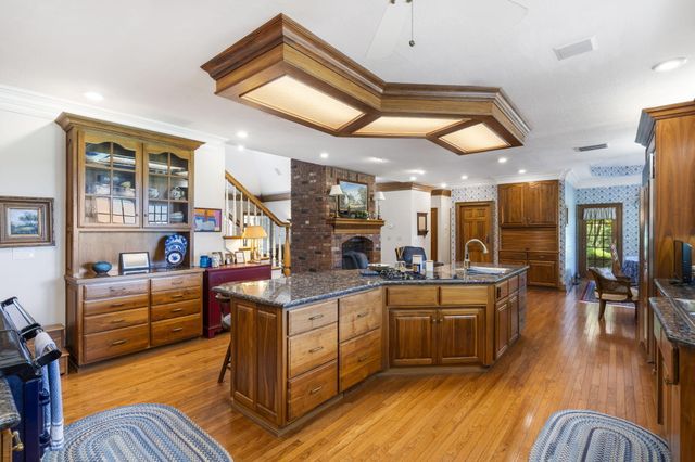 4671 E Beaux Creek Lane, Springfield, MO 65809