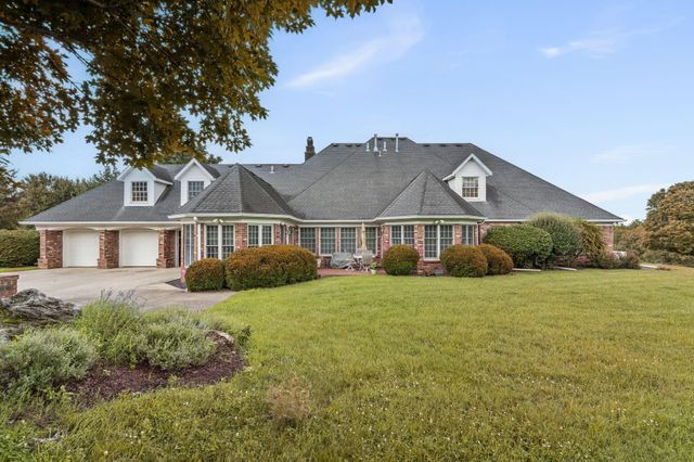 4671 E Beaux Creek Lane, Springfield, MO 65809