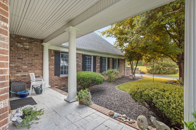 4671 E Beaux Creek Lane, Springfield, MO 65809