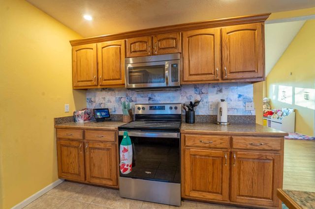 3977 W Beechwood Street, Springfield, MO 65807