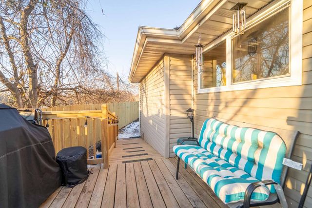 3977 W Beechwood Street, Springfield, MO 65807