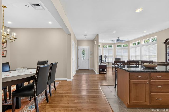 205 Egrets Landing 205, Carmel, NY 10512