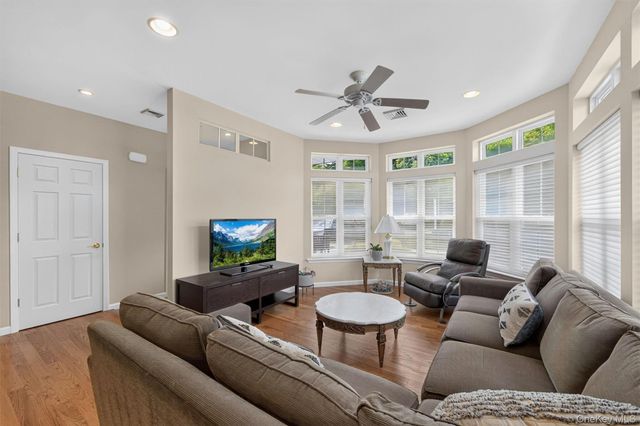 205 Egrets Landing 205, Carmel, NY 10512