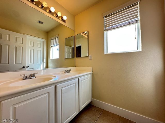 5640 WOODS CROSSING Street 00, Las Vegas, NV 89148