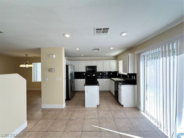5640 WOODS CROSSING Street 00, Las Vegas, NV 89148