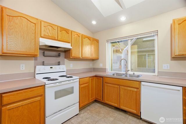 2427 Boulevard Heights Loop SE, Olympia, WA 98501