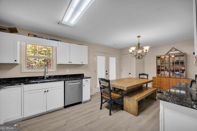 299 Brittany Pointe Drive, Colbert, GA 30628