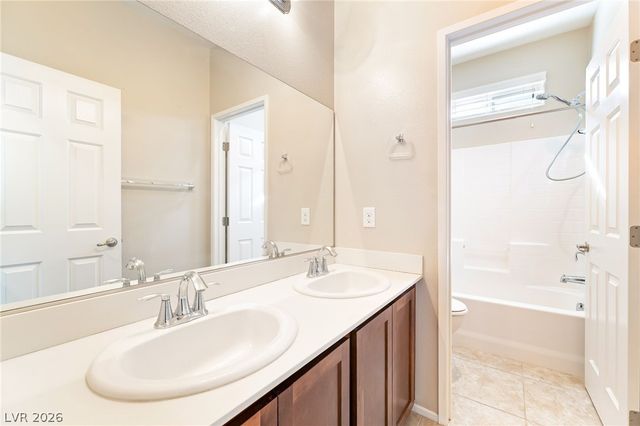 6303 Solomon Spring Way, Las Vegas, NV 89122
