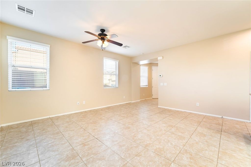 6303 Solomon Spring Way, Las Vegas, NV 89122 — photo 4