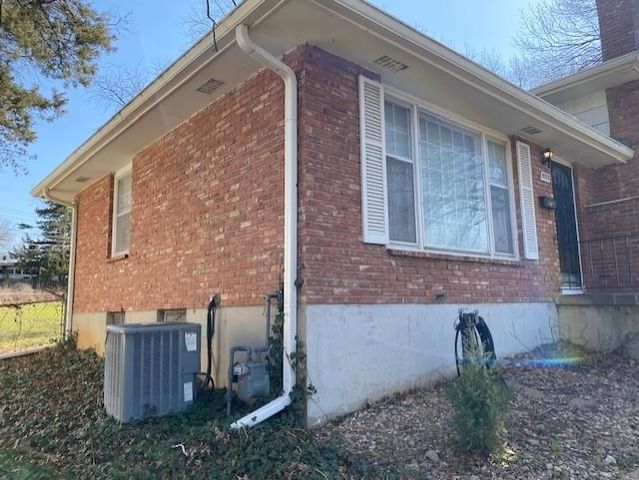 9317 Kessler Lane, Overland Park, KS 66212