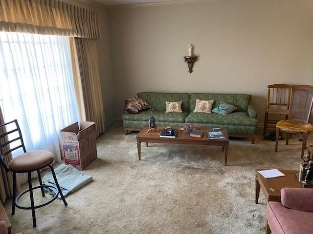 9317 Kessler Lane, Overland Park, KS 66212